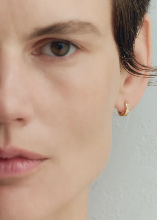 Bezel diamond hoops 18kt gold