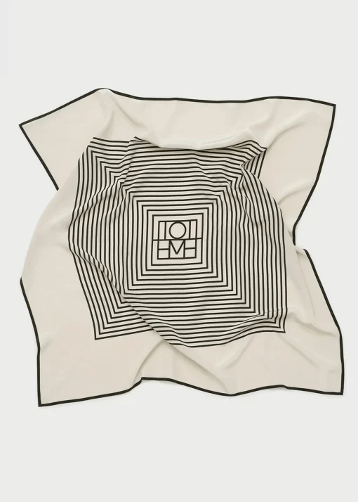 Centered monogram silk scarf crème
