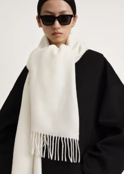 Classic wool scarf bone