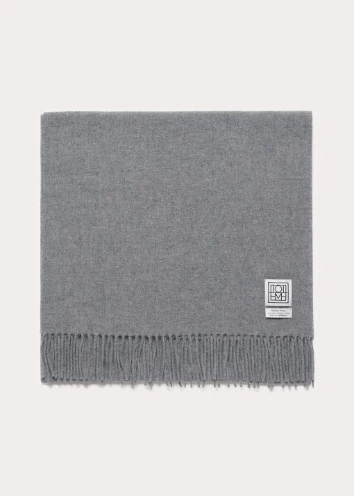 Classic wool scarf light grey mélange