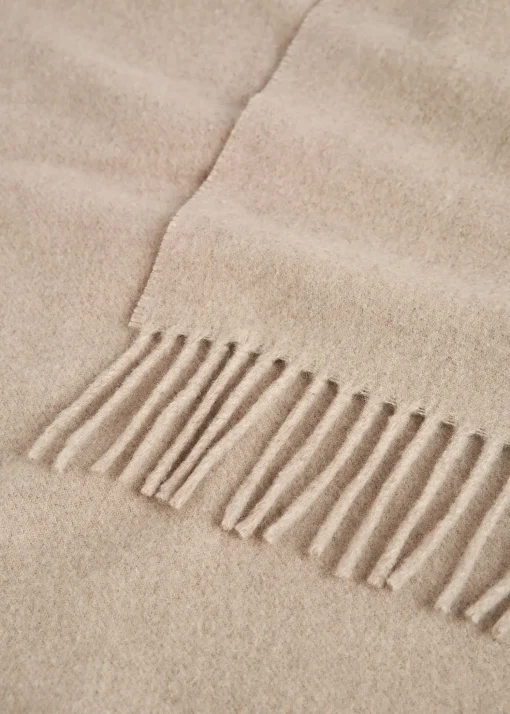 Classic wool scarf light beige mélange