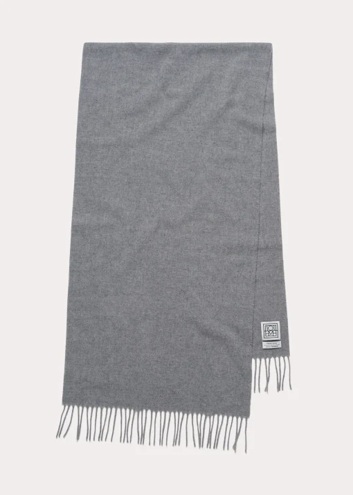 Classic wool scarf light grey mélange