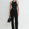 Curved rib tank black