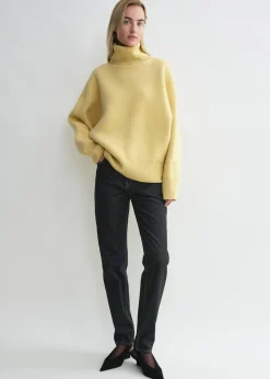 Double-knit turtleneck soft yellow