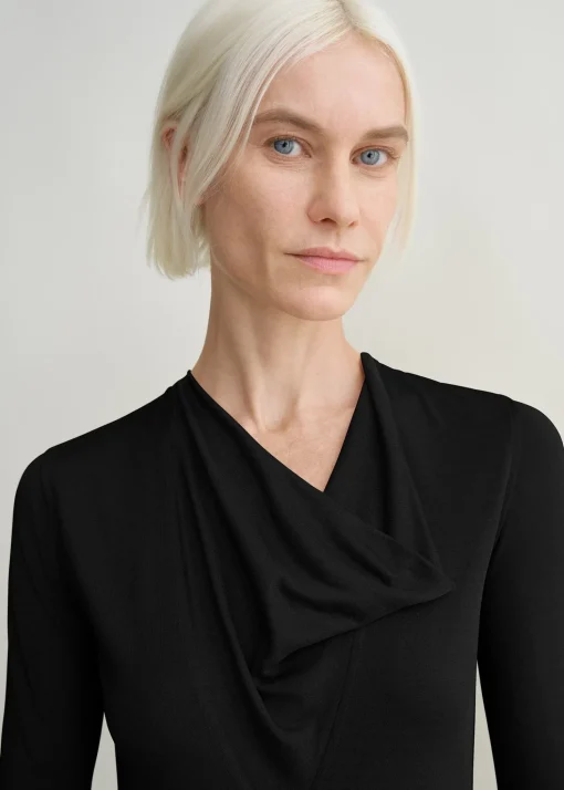 Draped V-neck dress black