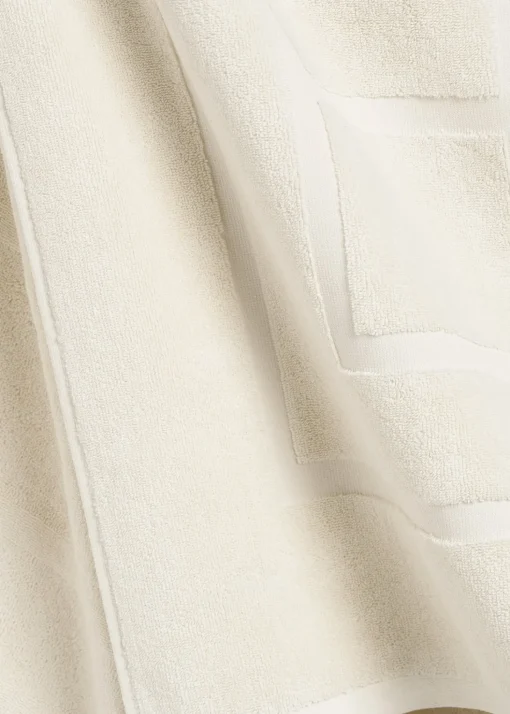 Monogram jacquard towel off white