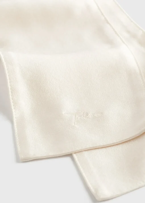 Satin tuxedo scarf macadamia