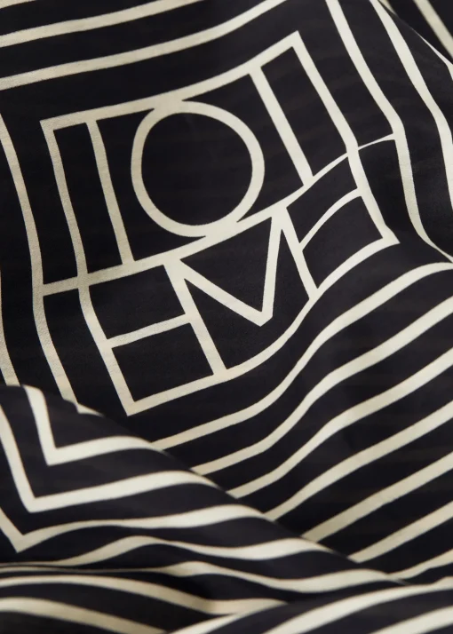 Signature monogram cotton blanket scarf black