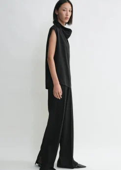Sleeveless funnel-neck top black