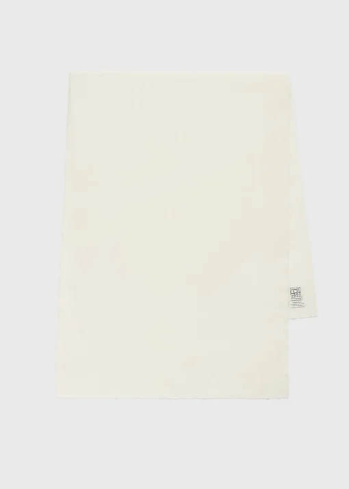 Wide classic wool scarf ivory
