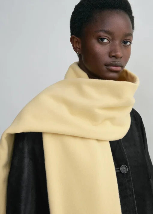 Wide classic wool scarf soft yellow