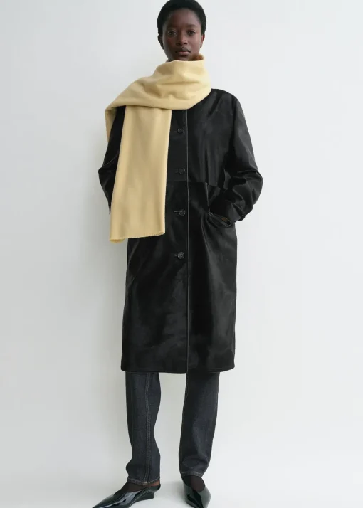Wide classic wool scarf soft yellow